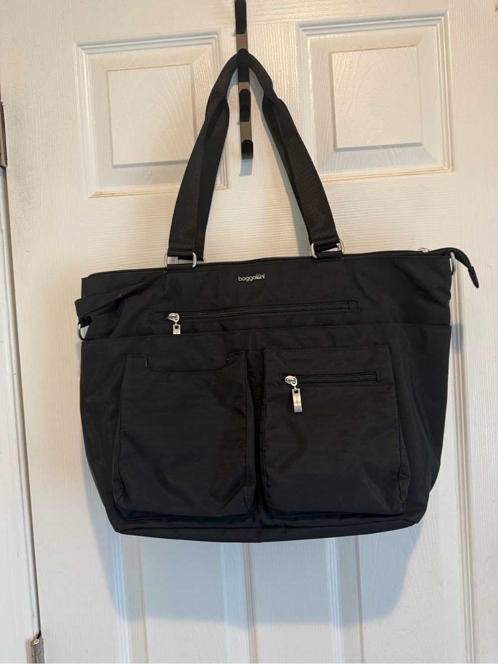 Baggallini Black Nylon Laptop/ Tote Bag /diaperbag ..New without tags .